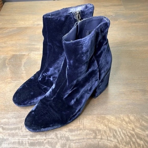 Sam Edelman Taye Blue Velvet Zip Chunky Block Heel Ankle Boot - Picture 2 of 9